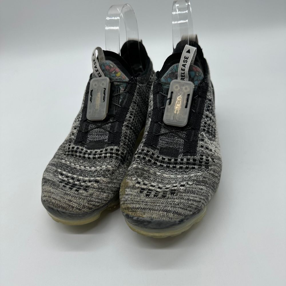 Nike Air VaporMax Flyknit Oreo Sneaker Gray Black Athletic Running Shoes Comfort